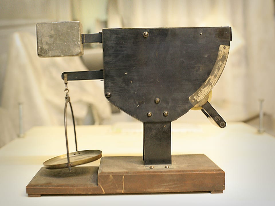 Mécanismes de Tchebyshev — Balance — Modèle de Tchebychev (Musée polytechnique)