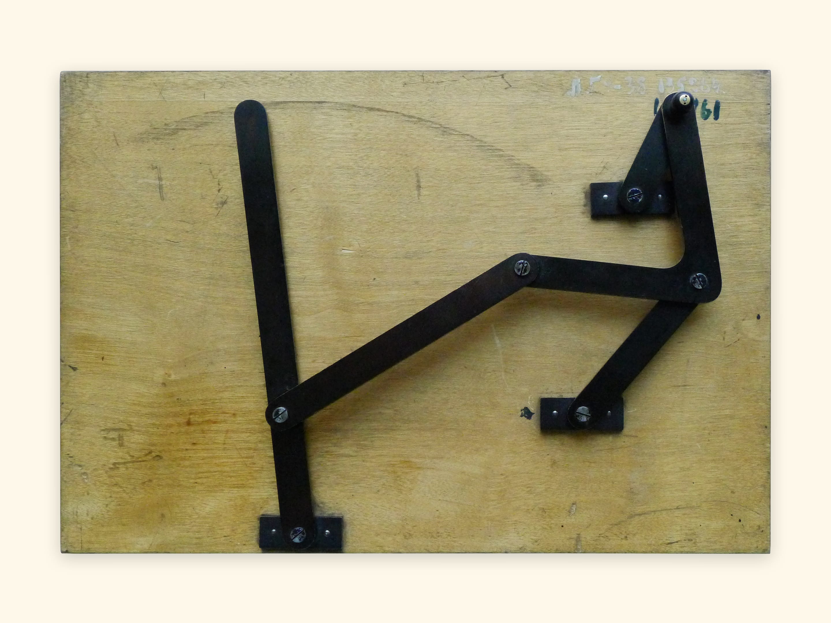 Modèle de Tchebychev (Université de St.-Pétersbourg)