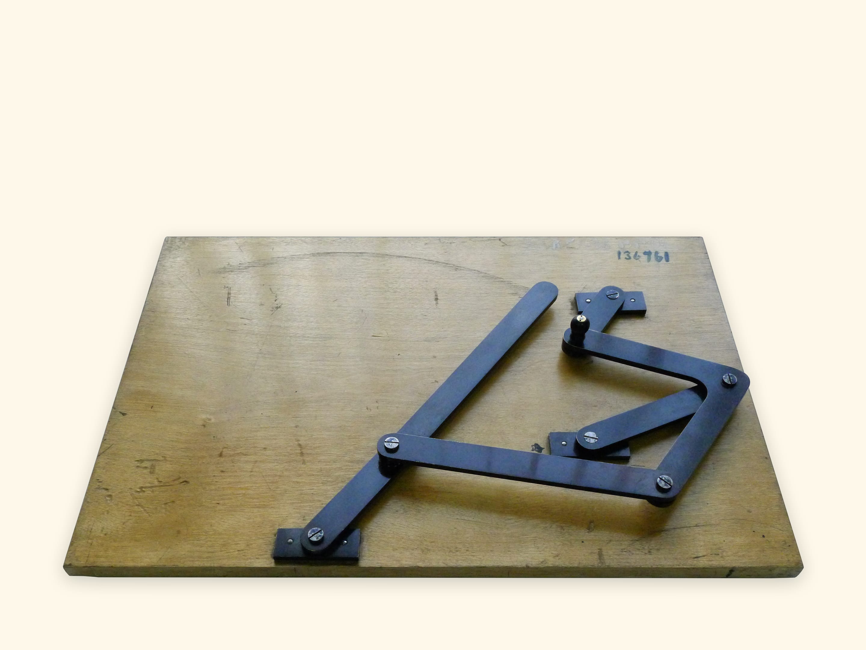 Modèle de Tchebychev (Université de St.-Pétersbourg)