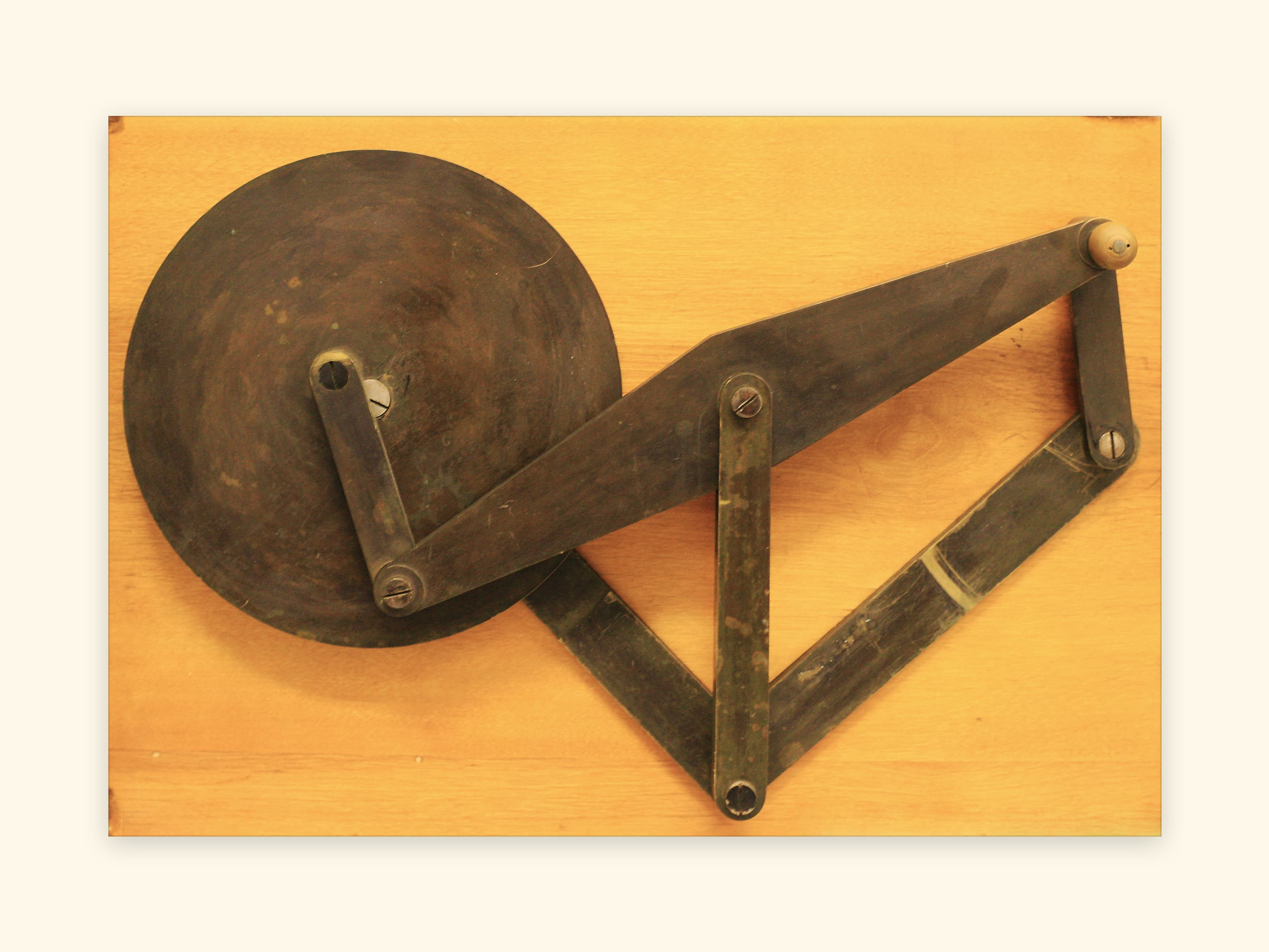 Modèle de Tchebychev (Musée polytechnique)