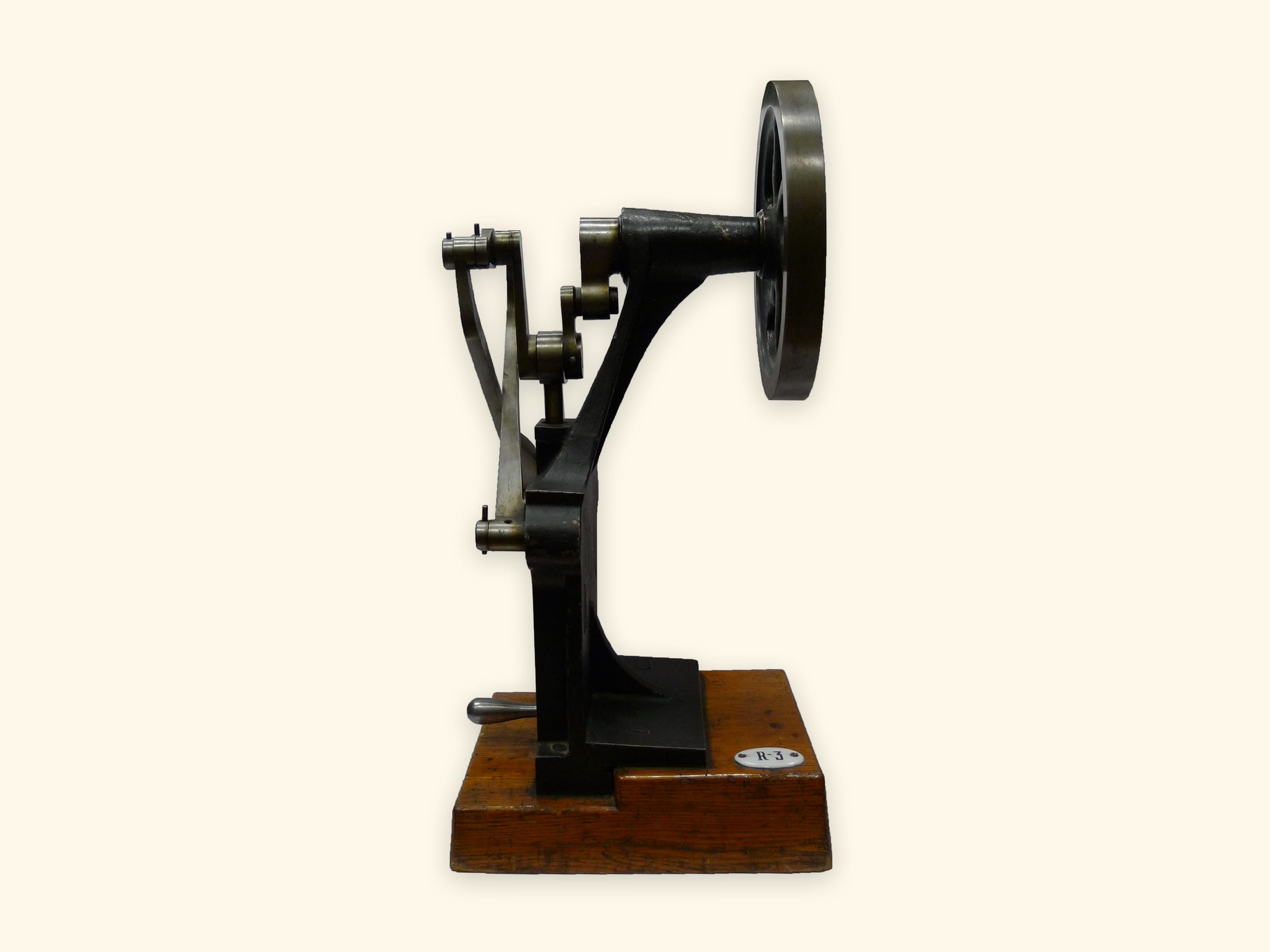 Modèle de Tchebychev (Université technique Bauman)