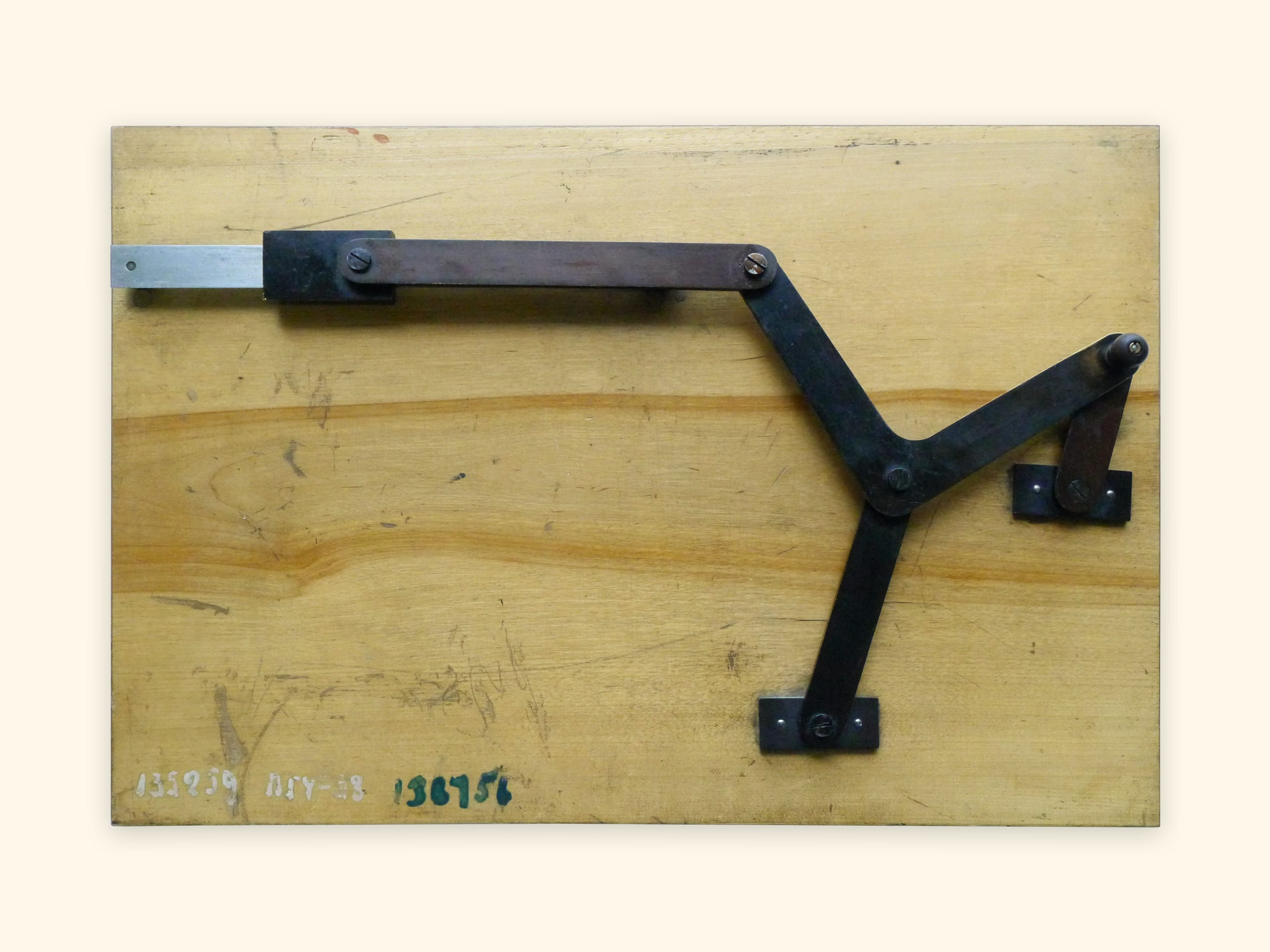 Modèle de Tchebychev (Université de St.-Pétersbourg)