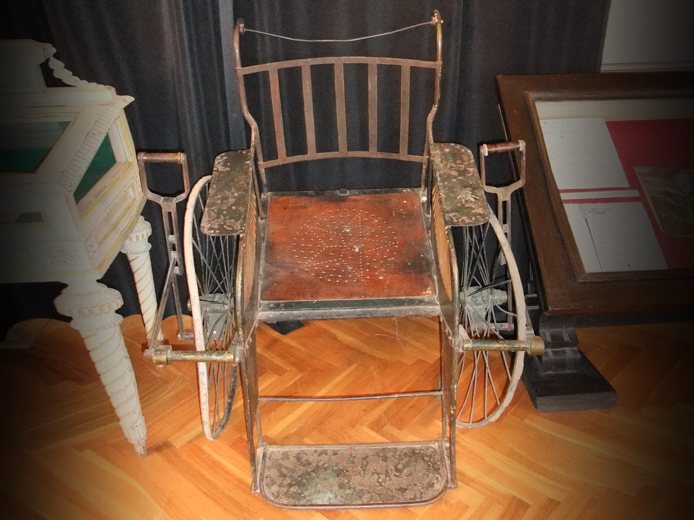 Modèle de Tchebychev (Université de St.-Pétersbourg)